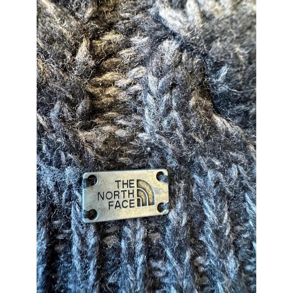 The North Face Cable Knit Beanie Gray‎ Wool Blend Fleece Lined Winter Hat Unisex